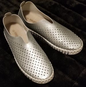 Silver Ilse tulip shoe